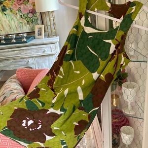 Beautiful Trina Turk shift dress